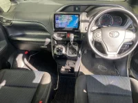 Toyota VOXY лот № 3006 оценка 4  с аукциона в Японии 3