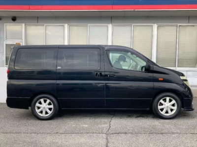 Nissan ELGRAND  с аукциона в Японии