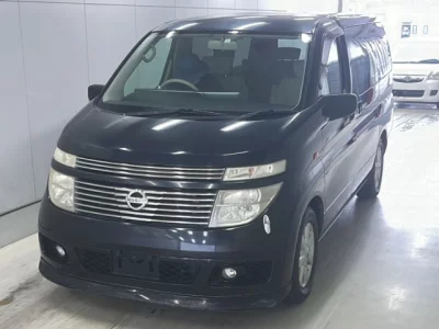 Nissan ELGRAND  с аукциона в Японии