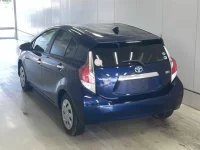 Toyota AQUA лот № 3007 оценка R  с аукциона в Японии 1