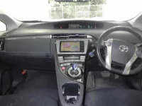 Toyota PRIUS PHV лот № 162 оценка 3  с аукциона в Японии 5