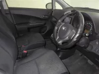 Toyota RACTIS лот № 1025 оценка 3  с аукциона в Японии 2