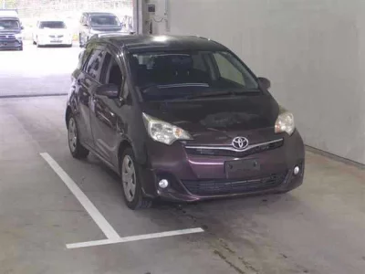 Toyota RACTIS  с аукциона в Японии