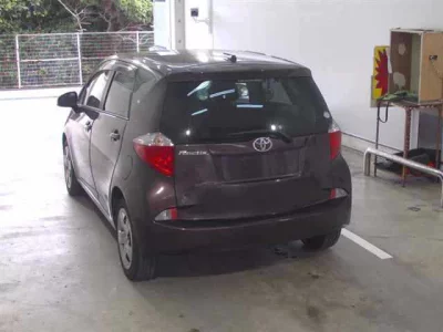 Toyota RACTIS  с аукциона в Японии