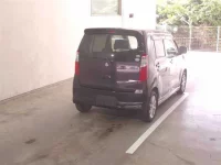 Suzuki WAGON R лот № 1035 оценка 3  с аукциона в Японии 4