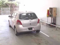 Toyota VITZ лот № 205 оценка 3  с аукциона в Японии 1