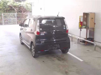 Mitsubishi EK CUSTOM