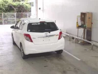 Toyota VITZ лот № 245 оценка 3.5  с аукциона в Японии 1