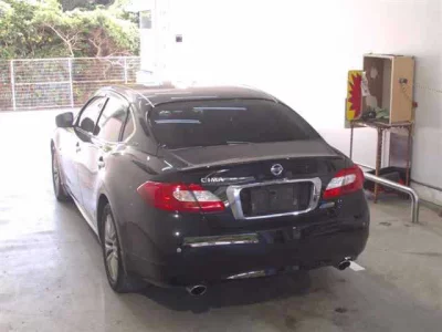 Nissan CIMA  с аукциона в Японии