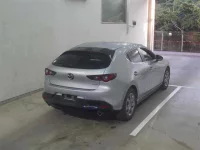 Mazda MAZDA3 лот № 270 оценка 3.5  с аукциона в Японии 4