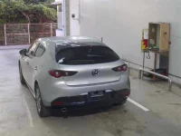 Mazda MAZDA3 лот № 270 оценка 3.5  с аукциона в Японии 1