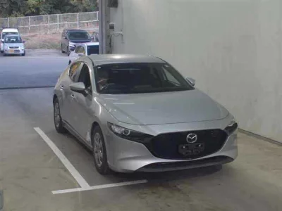 Mazda MAZDA3  с аукциона в Японии