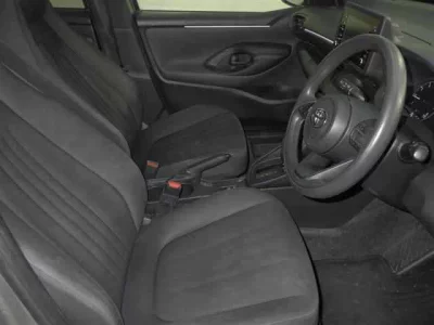 Toyota YARIS  с аукциона в Японии