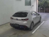 Mazda MAZDA3 лот № 275 оценка 3.5  с аукциона в Японии 2