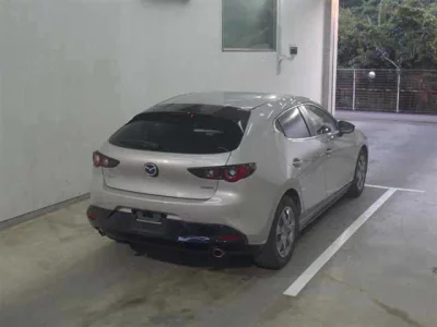 Mazda MAZDA3  с аукциона в Японии