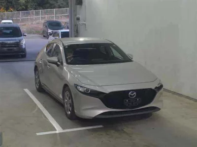Mazda MAZDA3  с аукциона в Японии