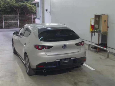 Mazda MAZDA3  с аукциона в Японии