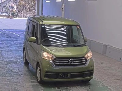 Nissan DAYZ ROOX  с аукциона в Японии