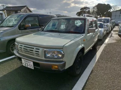 Nissan RASHEEN