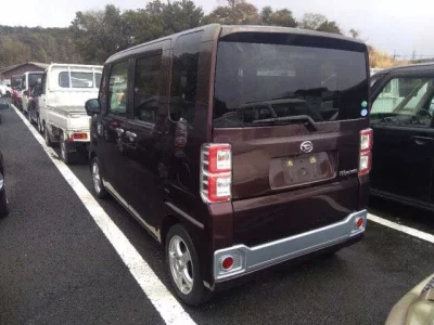 Daihatsu WAKE  с аукциона в Японии