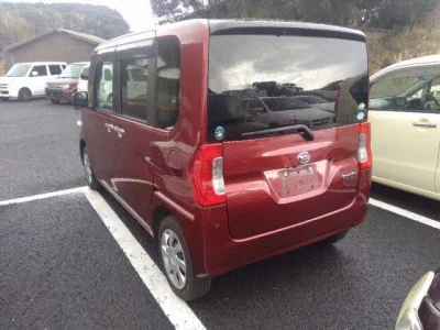 Daihatsu TANTO  с аукциона в Японии