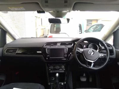 Volkswagen GOLF TOURAN  с аукциона в Японии