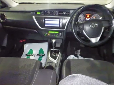 Toyota AURIS  с аукциона в Японии