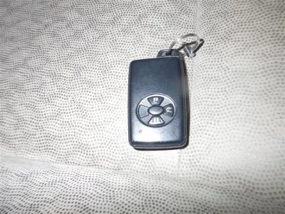 Toyota COROLLA AXIO  с аукциона в Японии