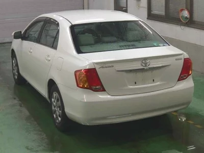 Toyota COROLLA AXIO  с аукциона в Японии