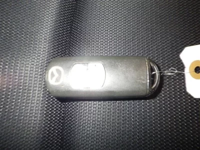 Mazda AXELA  с аукциона в Японии