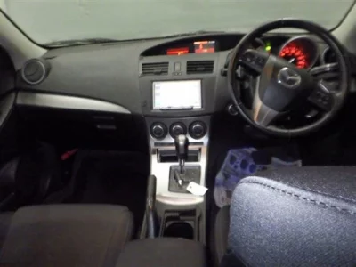 Mazda AXELA  с аукциона в Японии