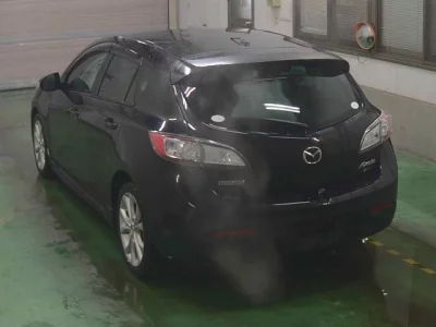Mazda AXELA  с аукциона в Японии