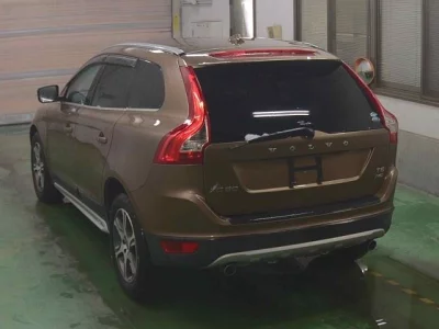 Volvo XC60  с аукциона в Японии