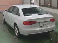 Audi A4 лот № 3599 оценка 4  с аукциона в Японии 1