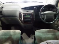 Nissan ELGRAND лот № 186 оценка 3  с аукциона в Японии 2