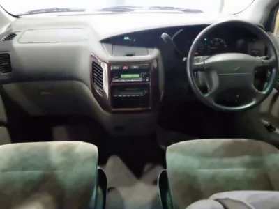 Nissan ELGRAND  с аукциона в Японии