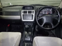 Mitsubishi PAJERO IO лот № 215 оценка 3  с аукциона в Японии 2