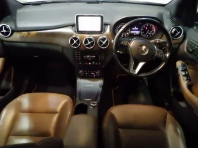 Mercedes-Benz B CLASS