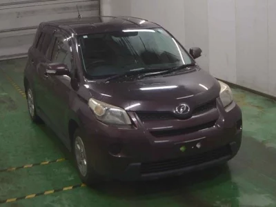 Toyota IST