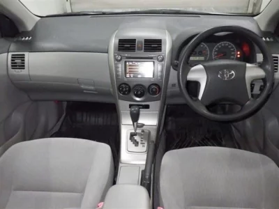 Toyota COROLLA AXIO  с аукциона в Японии
