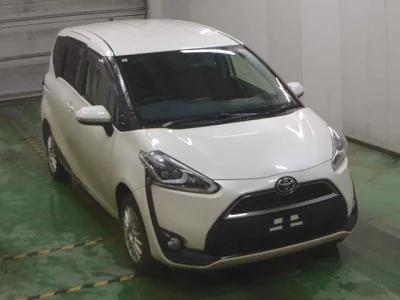 Toyota SIENTA  с аукциона в Японии