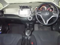 Honda FIT лот № 267 оценка 3  с аукциона в Японии 2