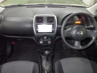 Nissan MARCH лот № 3070 оценка 3.5  с аукциона в Японии 2