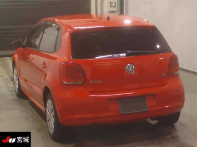 Volkswagen POLO  с аукциона в Японии