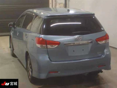 Toyota WISH  с аукциона в Японии