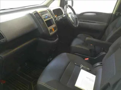 Nissan SERENA  с аукциона в Японии