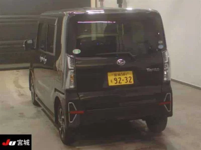 Daihatsu TANTO  с аукциона в Японии