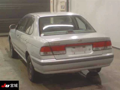 Nissan SUNNY  с аукциона в Японии