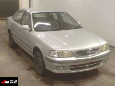 Nissan SUNNY  с аукциона в Японии
