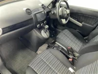 Mazda DEMIO лот № 11020 оценка 3  с аукциона в Японии 2